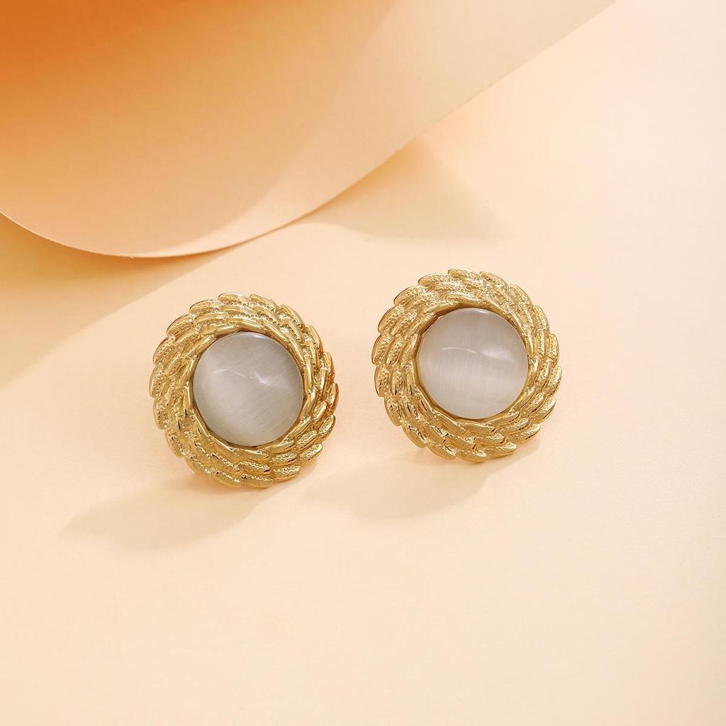 Vintage Cat Eye Textured Sunflower Stud Earrings – Luxury Geometric Metal Style for Women