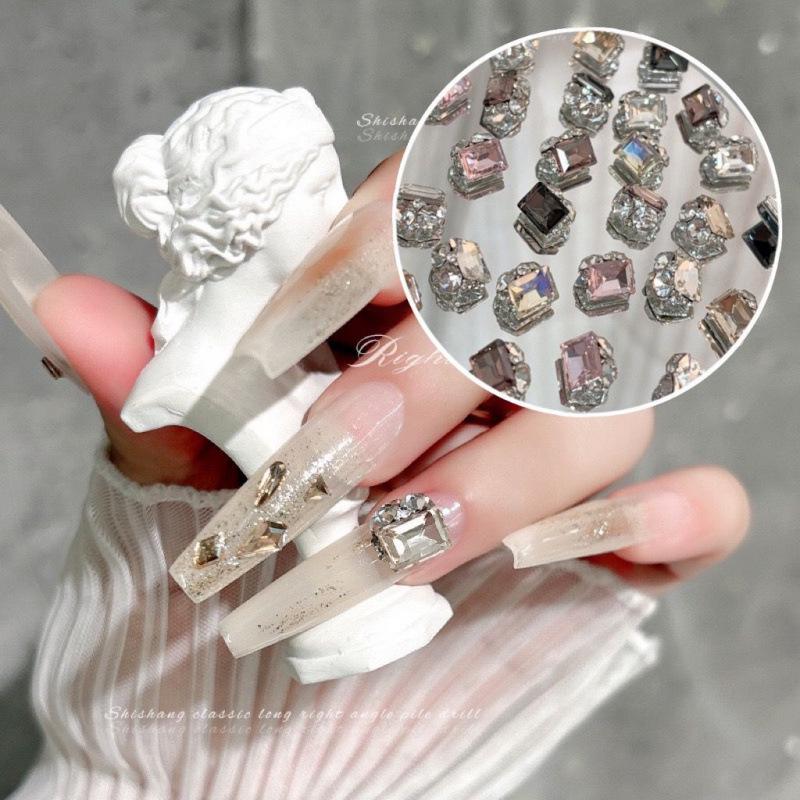 Luxury Crystal Diamond Nail Art: Rectangle & Square Shapes, Super Flash Finish, Versatile Manicure Accessory.