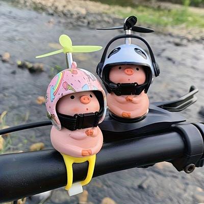 Resin Helmeted Piggy Motorcycle Handlebar Decoration - Adorable Bike Accessory for Outdoor Enthusiasts