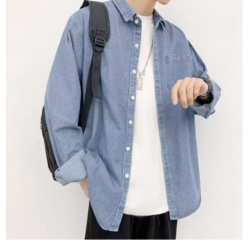 Herrskjorta i denim, avslappnad, lös passform, långärmad, med knappkrage och bröstficka