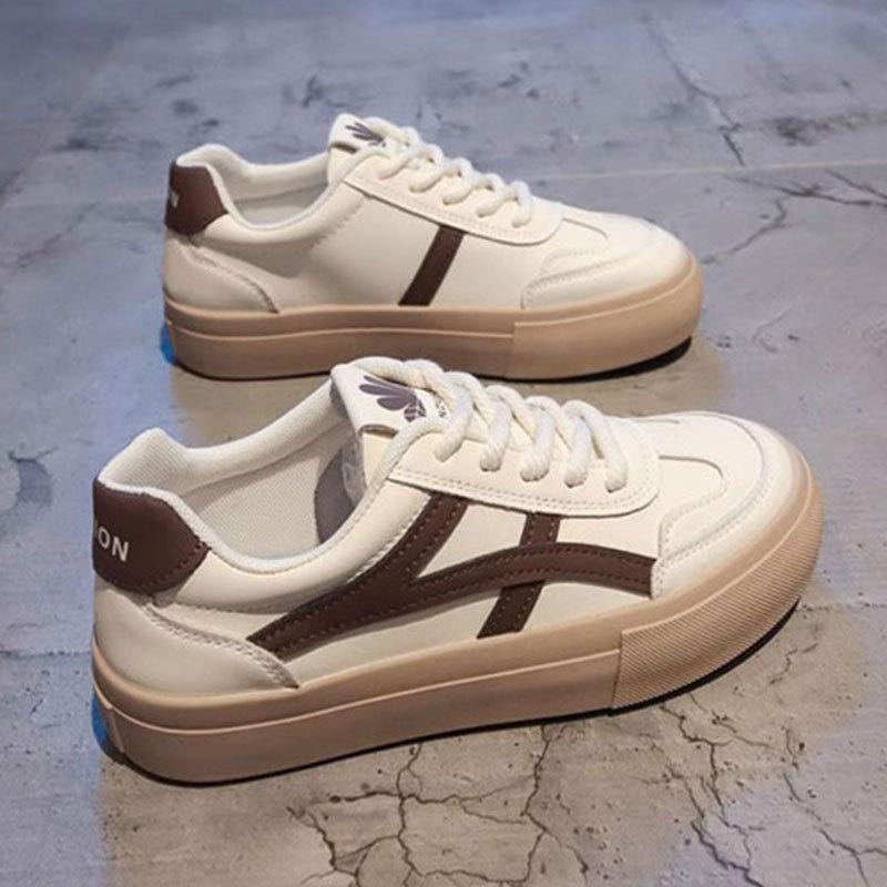 Little white shoes women's 2025 new autumn flat-bottomed casual sports board shoes platform-soled student moral training shoes popular single shoes