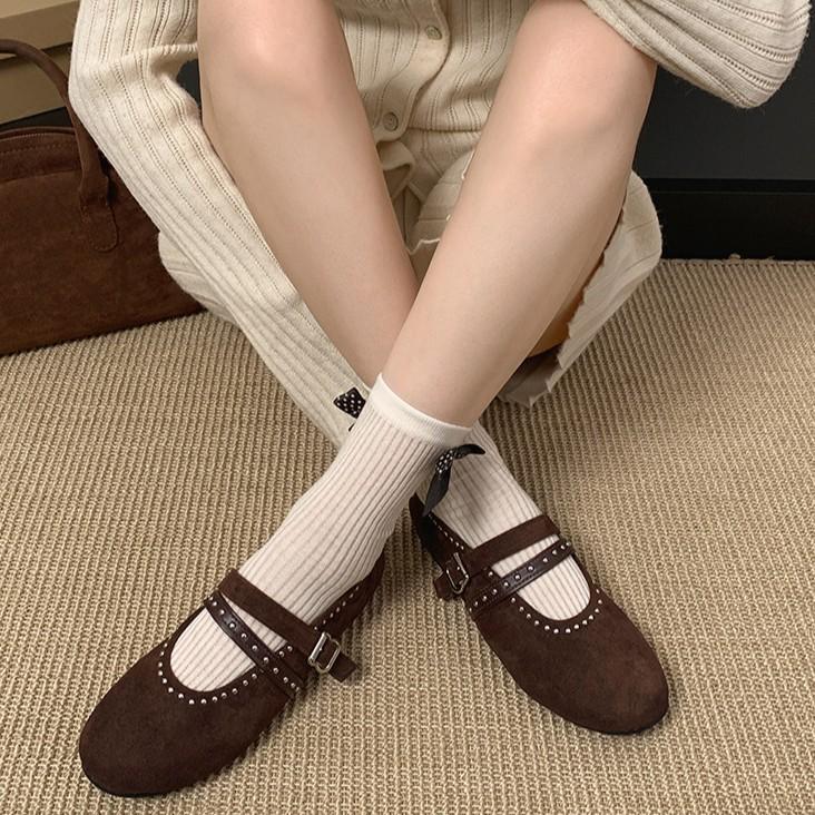 Queen Fan retro French flat-bottomed shallow mouth single shoes women's 2025 new autumn skirt soft-soled Mary Jane shoes