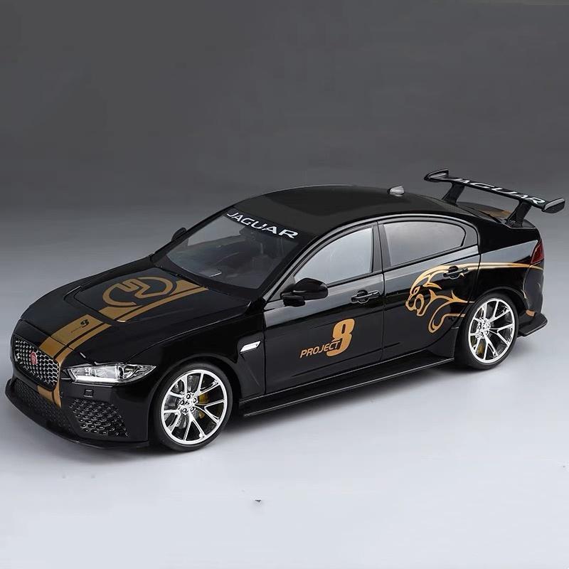 1/18 Jaguar XE SV PROJECT 8 Alloy Sportscar Scale Model Car Diecast Metal Vehicles Simulated Collectibles Childrens Toy Gifts