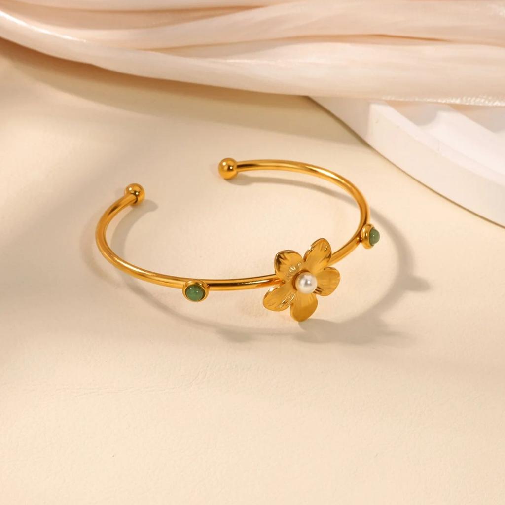 Stainless Steel Pearl Stone Flower Cuff Bracelet For Women Girls Gold Color Flower Bangles Femme Christmas Jewelry Accessories