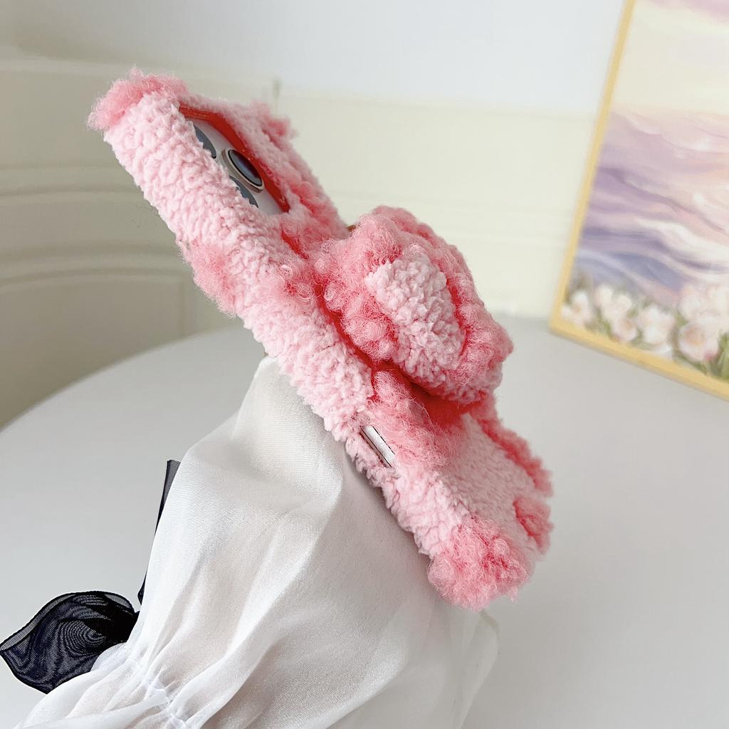 For iPhone 17 Pro Max Case 3D Heart Plush TPU Winter Warm Soft TPU Phone Cover