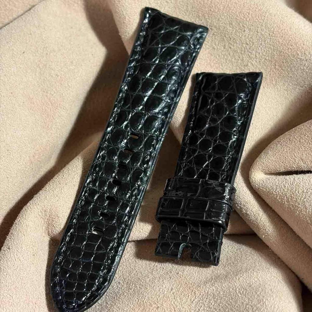Used cro-2054 Crocodile watch strap black (lug width 26 mm - buckle width 22 mm)