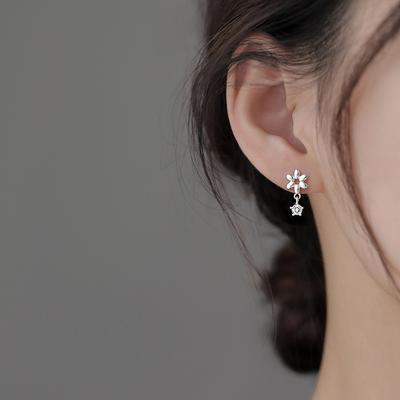 Zirkonia Kleine Blume Ohrringe, Süße Heilende Ei Blume Ohrringe, Japanische Literarische Kleine Frische Gänseblümchen Ohrringe