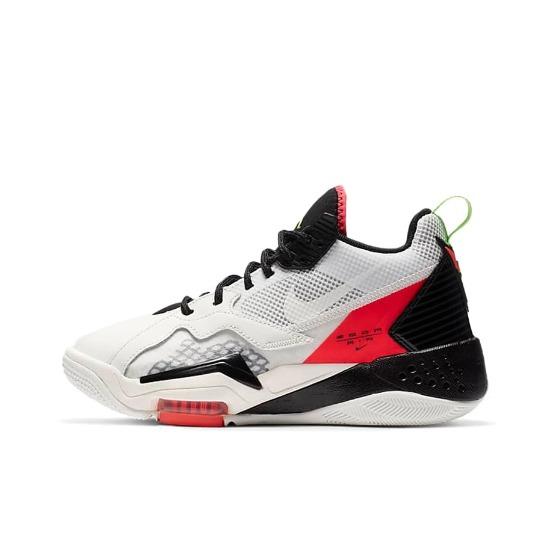 

Air Jordan Zoom 92 GS Білий Flash Crimson CN9138-100 EU 35.5 чорний/багряний