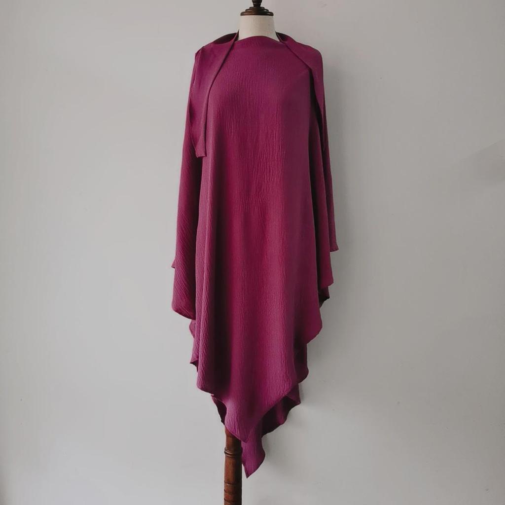 Yiduoduo Solid Color Long Skirt & Single-Layer Shawl Set