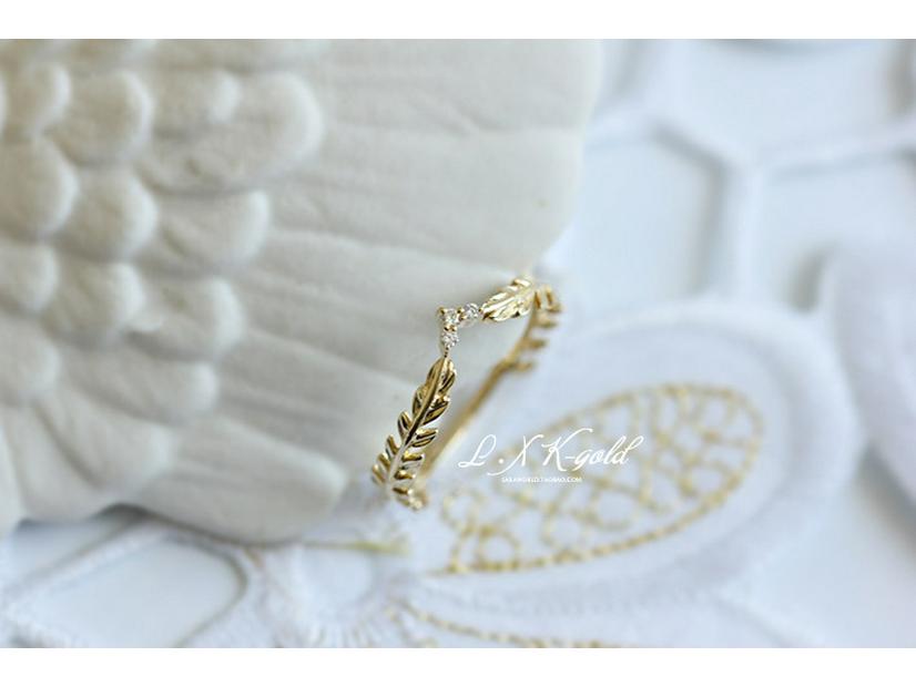 Japanese Light Luxury Gold-Plated Copper Leaf Feather Ring - New Arrival