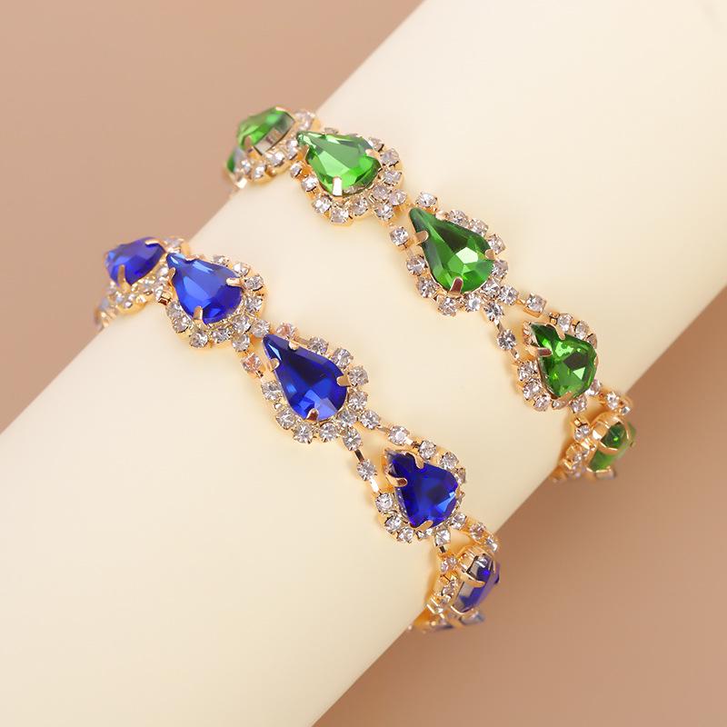 

Elegant Women s Colorful Zircon Bracelet: Sparkling Diamond-Inlaid Light Luxury Bangle