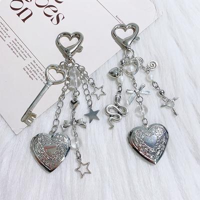 Portachiavi Ciondolo Cuore Punk Serpente Fiocco Y2K Personalità Dolce Cool Portachiavi con Perline Ciondoli per Borsa Portachiavi Regali