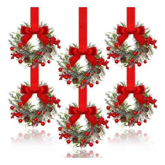 Mini vánoční věnec s červenou sametovou mašlí Dekorace na dvířka skříňky pro kuchyňské okno Selský dům Vchodové dveře Zeď Krb Bobulová girlanda