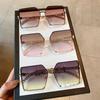 2025 neue Mode Oversize Gradienten Sonnenbrille Für Frauen Vintage Legierung Kette Rahmen Niet Quadrat Sonnenbrille Weibliche Elegante Shades