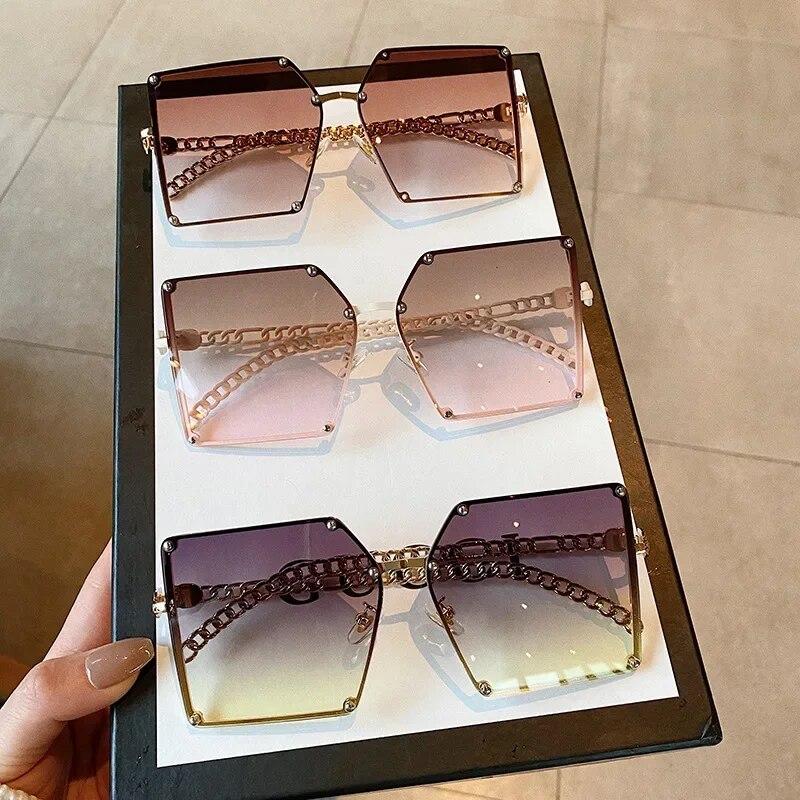 2025 neue Mode Oversize Gradienten Sonnenbrille Für Frauen Vintage Legierung Kette Rahmen Niet Quadrat Sonnenbrille Weibliche Elegante Shades