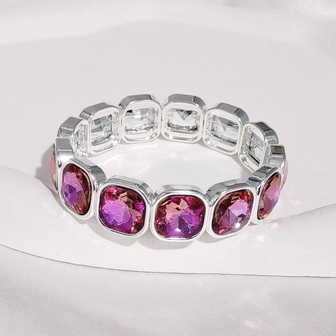 

Fashionable Alloy Glass Gemstone Bracelet – Versatile Holiday Style Bangle