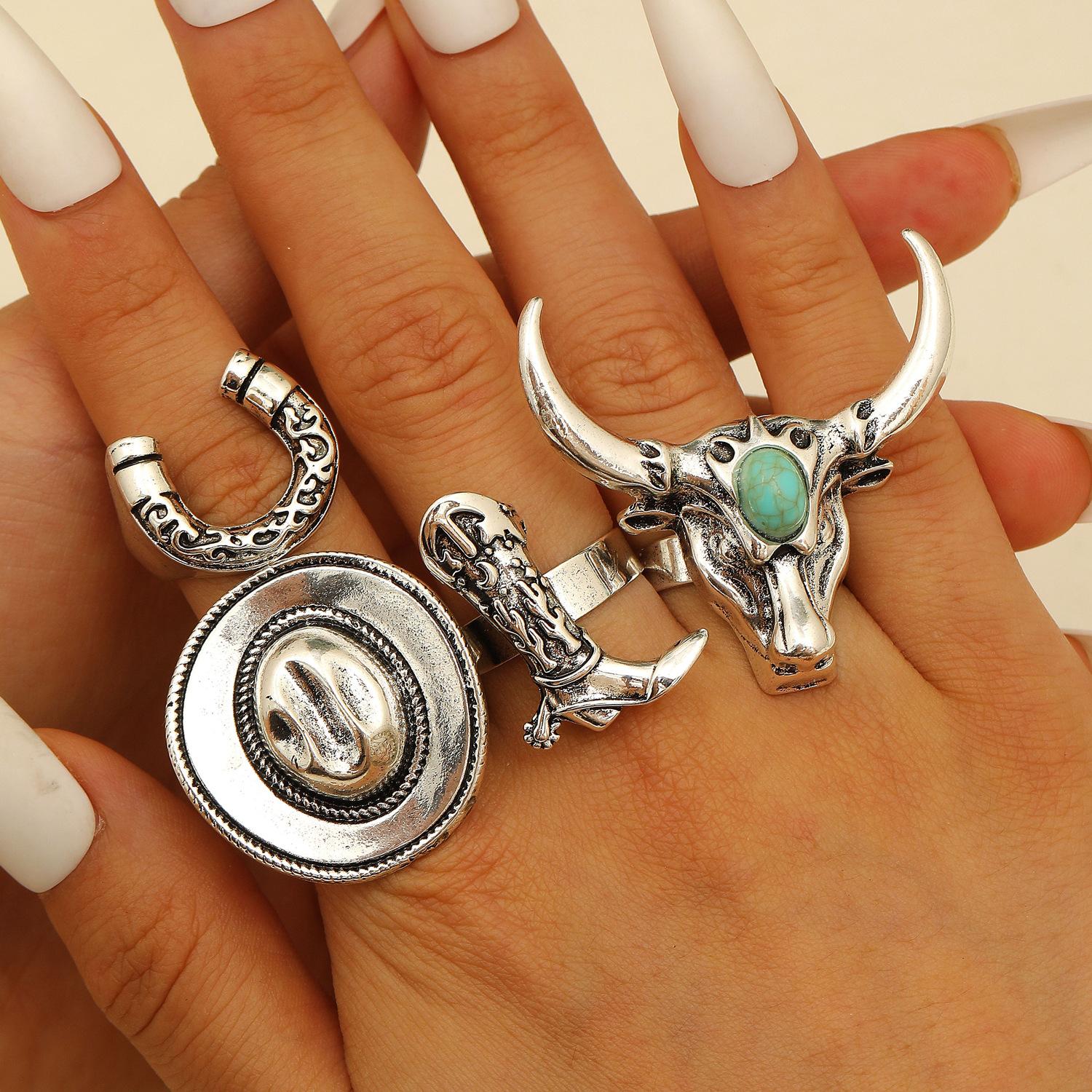 

4Pcs/set Vintage Cowboy Ox Head Rings for Women Men Punk Hiphop Finger Rings Metal Exaggerated Personality Zircon Accessories