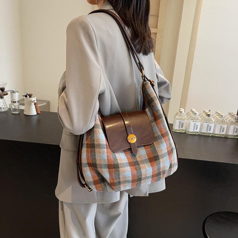 Autumn Woolen Plaid Large-capacity Bag Women's 2025 New Retro Tote Bag Versatile Casual Backpack