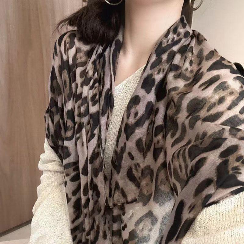 Leopard Print Scarf Autumn Winter Women Classic Retro New Millennium Hot Girl Style Warm Sun Protection Fashion Versatile Shawl