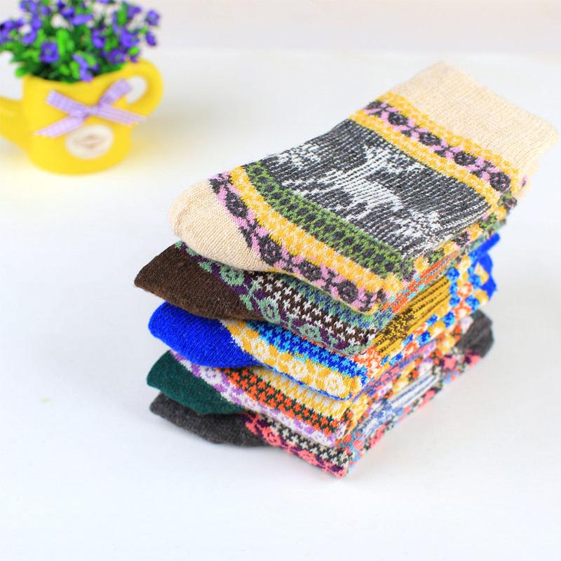5 Pairs of Thick and Warm Women's Rabbit Wool Socks and Deer Artistic Ethnic Style Cashmere Women's Socks for Autumn and Winter