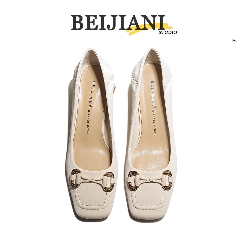 BEIJIANI 5525-8 Damen Square Toe Schafsleder Chunky Heels mit Metallschnalle, Konvertierbares Slipper-Design.