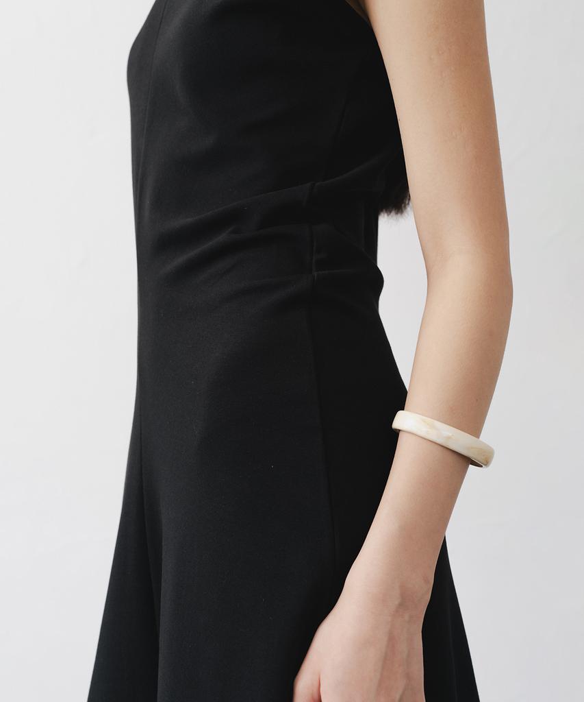 AFTERGLOWOOL Curve Line Maxi Dress-Black