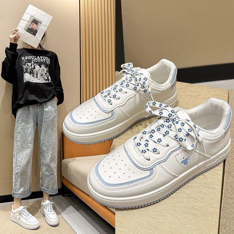 

2024 зима новая мода корейская версия повседневные маленькие белые туфли круглый носок маффин толстая подошва плоская подошва студенческие спортивные кеды женские 40