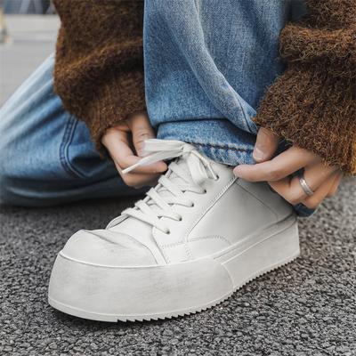 Hochwertige Nischenmarke Echtes Leder Vollweiß Flache Sneakers für Männer Frauen Teenager Paar Kleidung Schuhe mit Höhenerhöhung