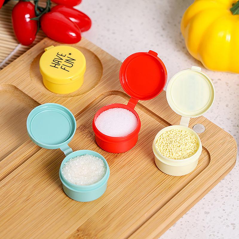4Pcs Lunch Bento Sauce Container Cute Design Portable Plastic Condiment Dispenser Squeeze Mini Salad Ketchup Bottle