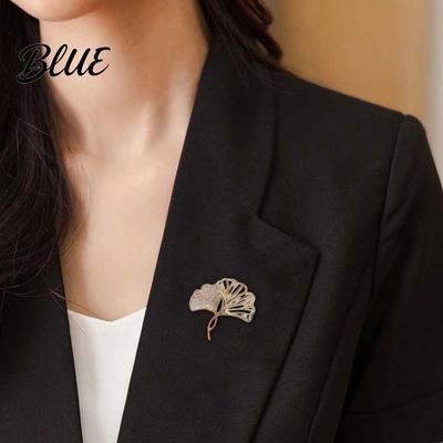 Scarf Badge Women Brooch High-Gloss Rhinestone Inlay Sparkling Ginkgo Leaf