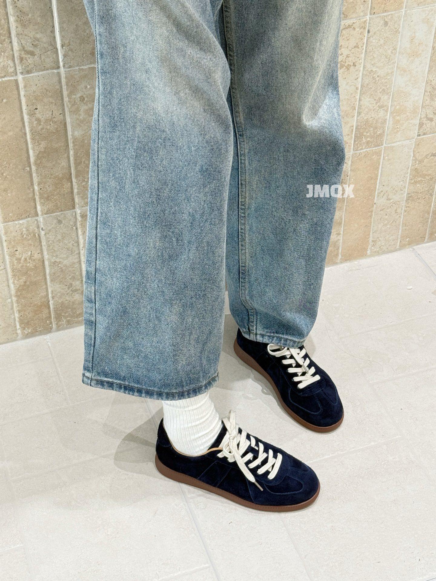 

Soft sole soft surface large leather German training shoes women s Forrest Gump shoes 2025 new popular versatile leather sports and leisure shoes 39 синий