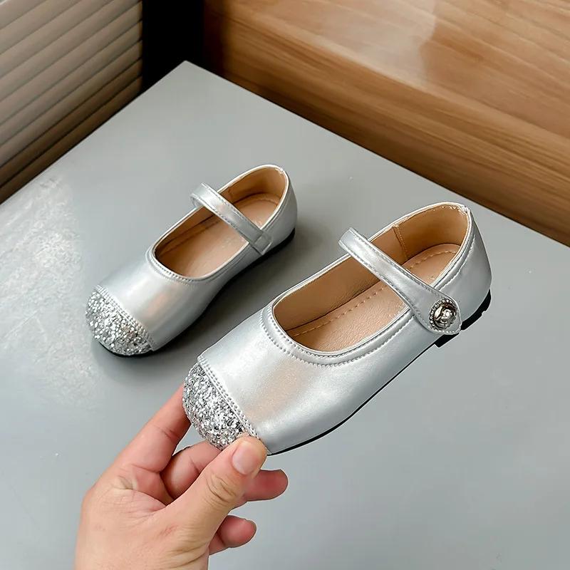 

Туфли-балетки для девочек-принцесс со сверкающими стразами, детская универсальная модная кожаная обувь на мягкой подошве, обувь для танцев для девочек, корейская 26 серебряный