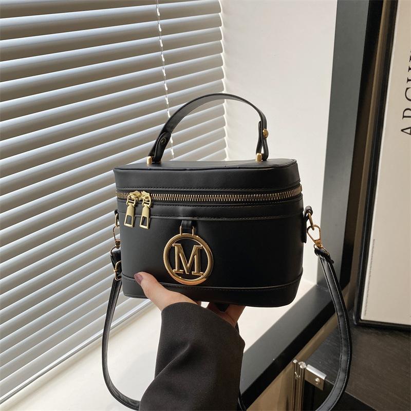 Spring and Summer New Trend Hand Carry Portable Box Small Square Bag Fashion Casual Letter Hand Carry Single Shoulder Messenger Bag
