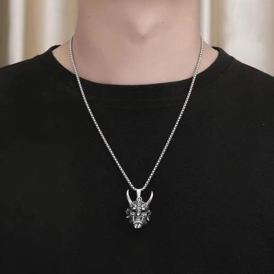 Neuer Goldener Horn Prajna Anhänger Retro Übertriebene Persönlichkeit Geistermaske Halskette Accessoires