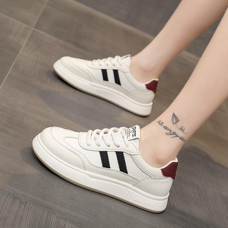 Niche fashion thick-soled super soft little white shoes women's summer new versatile casual sports shoes