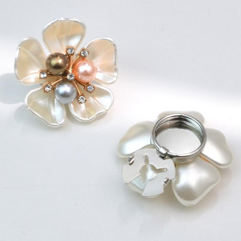 4 szt. Dekoracyjne Pokrywki na Guziki Koszuli Perły Cyrkonie Ozdobne Spinki do Mankietów Klipsy do Koszul Kurtki Sukienki Dekoracja