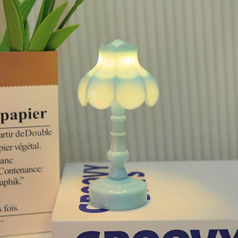Small Desk Lamp Bedroom Bedside Small Night Light Desktop Small Desk Lamp Decorative Atmosphere Light Gift