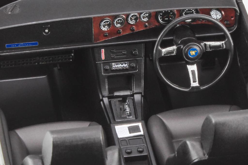 Hasegawa Isuzu 117 Coupe Model Plastic Model 20599 1/24 Mid-term (XE) (1976)