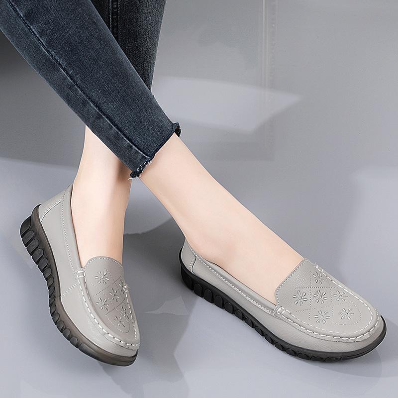 Autumn Leather Soft Sole Fashion Casual Women's Single Shoes Comfortable Non-slip Wear-resistant Mother Shoes Versatile Doudou Shoes Women