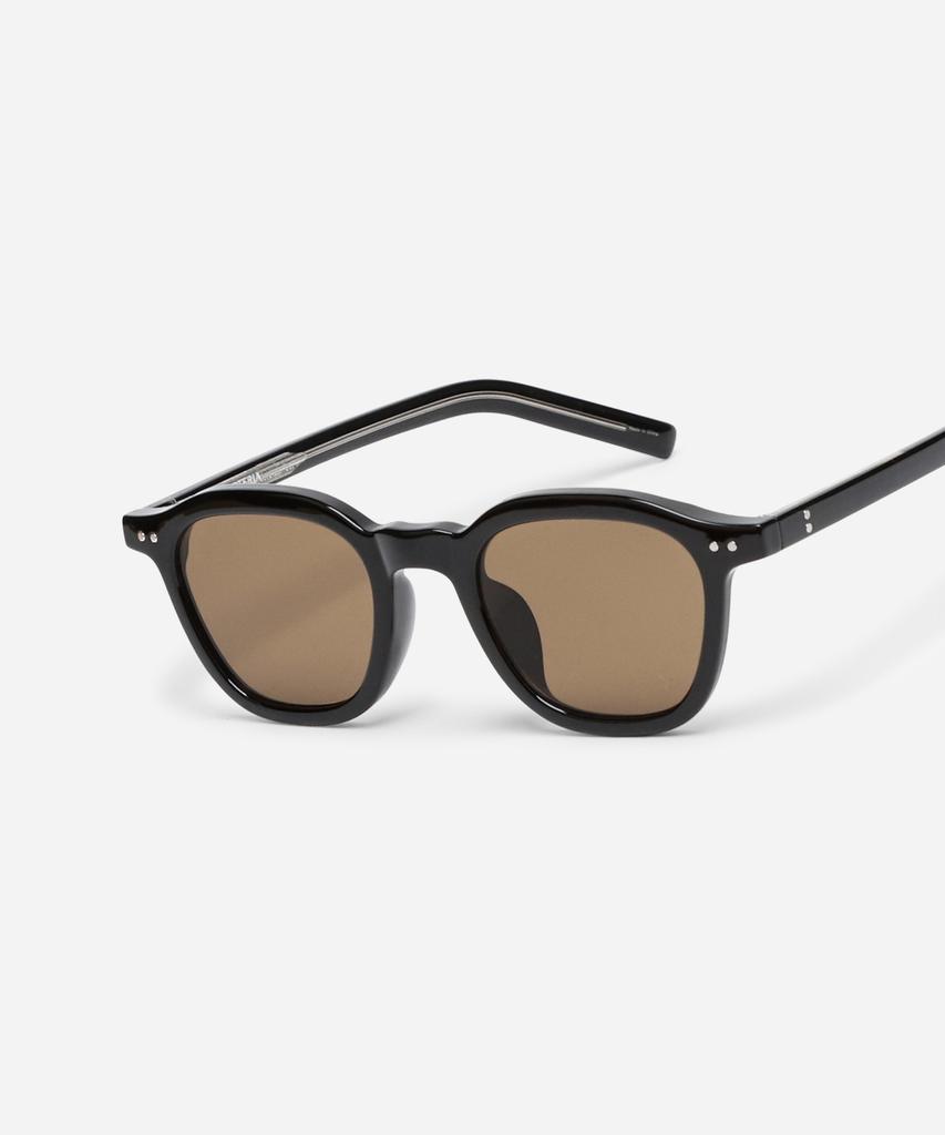 Neotelia Jini · S-Brown