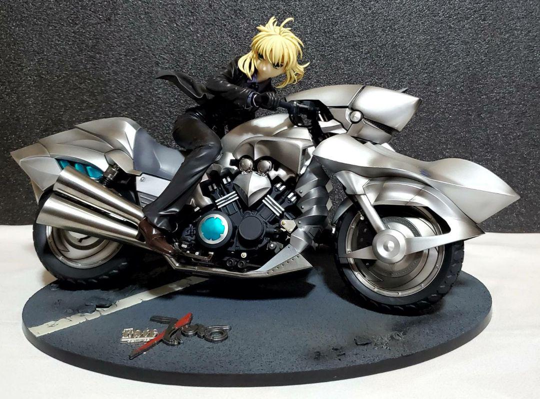 

[USED] Fate/Zero Saber & Motored Cuirassier (Boxed)