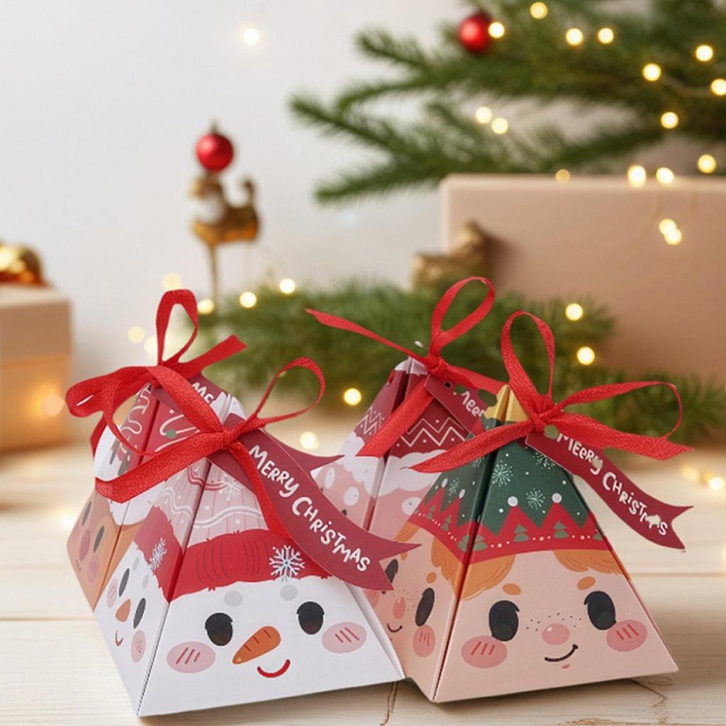 16 Pcs Christmas Treat Boxes Portable Candy Goody Container for Snacks Biscuits Cupcakes Chocolates Lollipops Party Favors