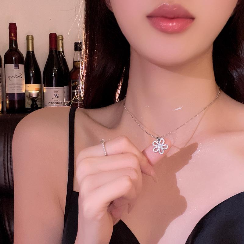 Korean Pearl Necklace for Women - Elegant Titanium Steel Clavicle Chain with Love Design