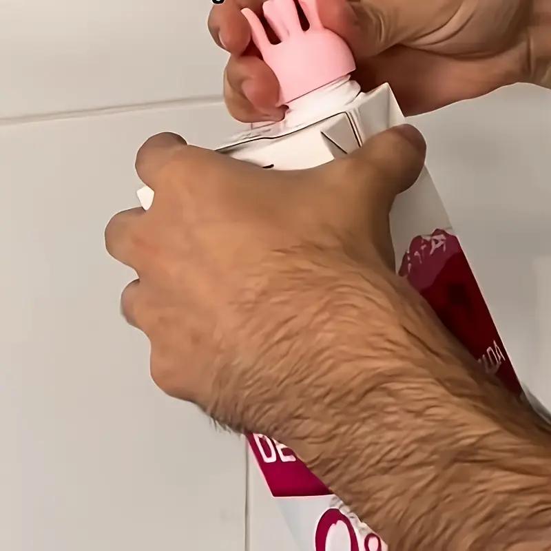 Milk Bottle Cap Milk Carton Cap Milk Diverter Cartoon Reusable Juice Milk Drinking Bottles Pour Spout Covers Kitchen Gadgets