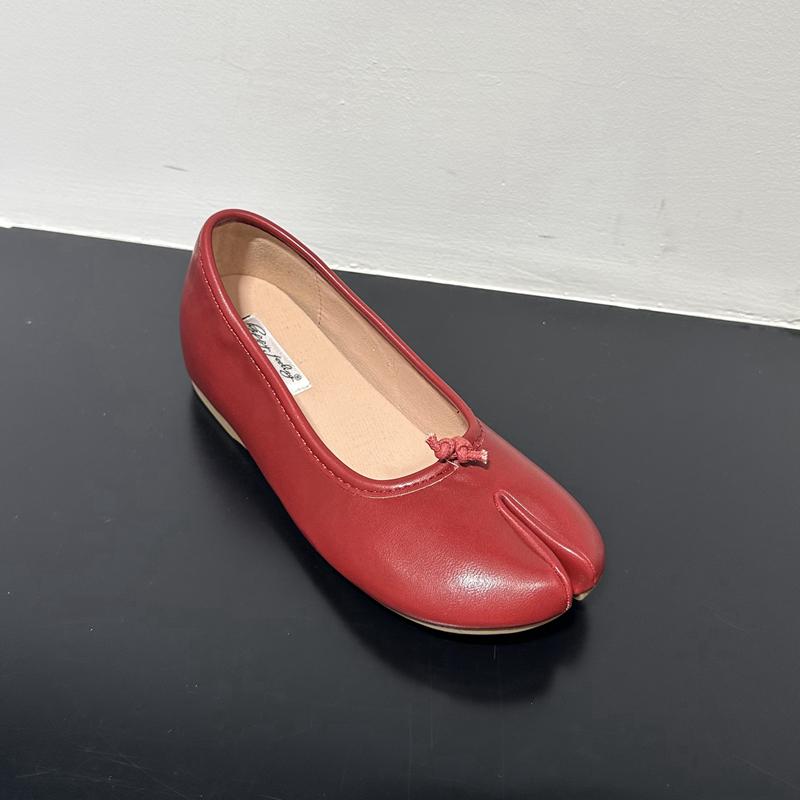 Fashion SUOJIALUN Autumn Women Flat Shoes Fashion Split Toes Shallow Slip On Ladies Elegant Laofer Shoes Low Wedge Heel Drees Boat Shoes