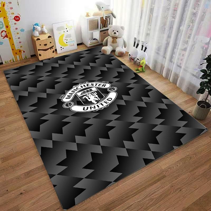 Manchester United Logo Carpet with Black Zigzag Pattern Design Suitable for Use As an Anti-slip for Living Room Bedroom Sofas