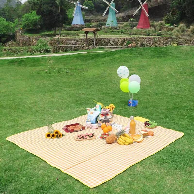 ZISIZ Outdoor Camping Picnic Mat