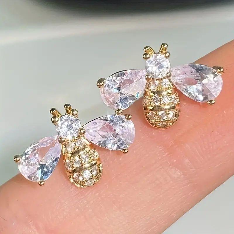 

Fashionable Bee-Shaped Earrings, Suitable for Everyday Wear And Parties золотистый