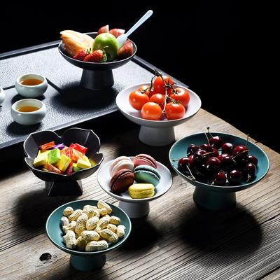 Oturma odası ev atıştırmalıkları sunum tabağı kase Hafif lüks çay sehpası Mavi ve beyaz seramik yüksek ayaklı çay tepsisi Meyve tabağı