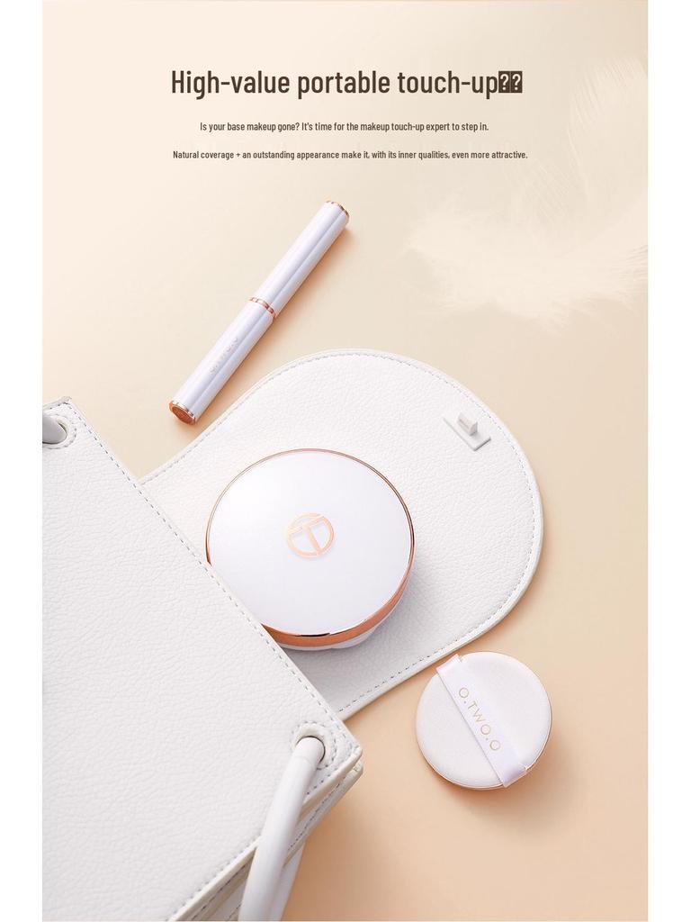 O.TWO.O Silky Skin Oil-Control Setting Powder & Concealer - Honey Light SC025